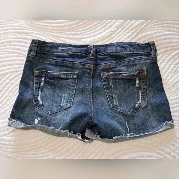 ❤️ Garage Cut Off Shorts Blue Distressed Denim Size 5 Jean Shorts - Picture 4 of 5